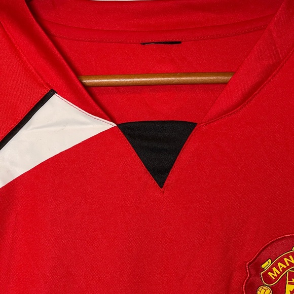 Manchester United Soccer Shirt Jersey - Picture 4 of 7